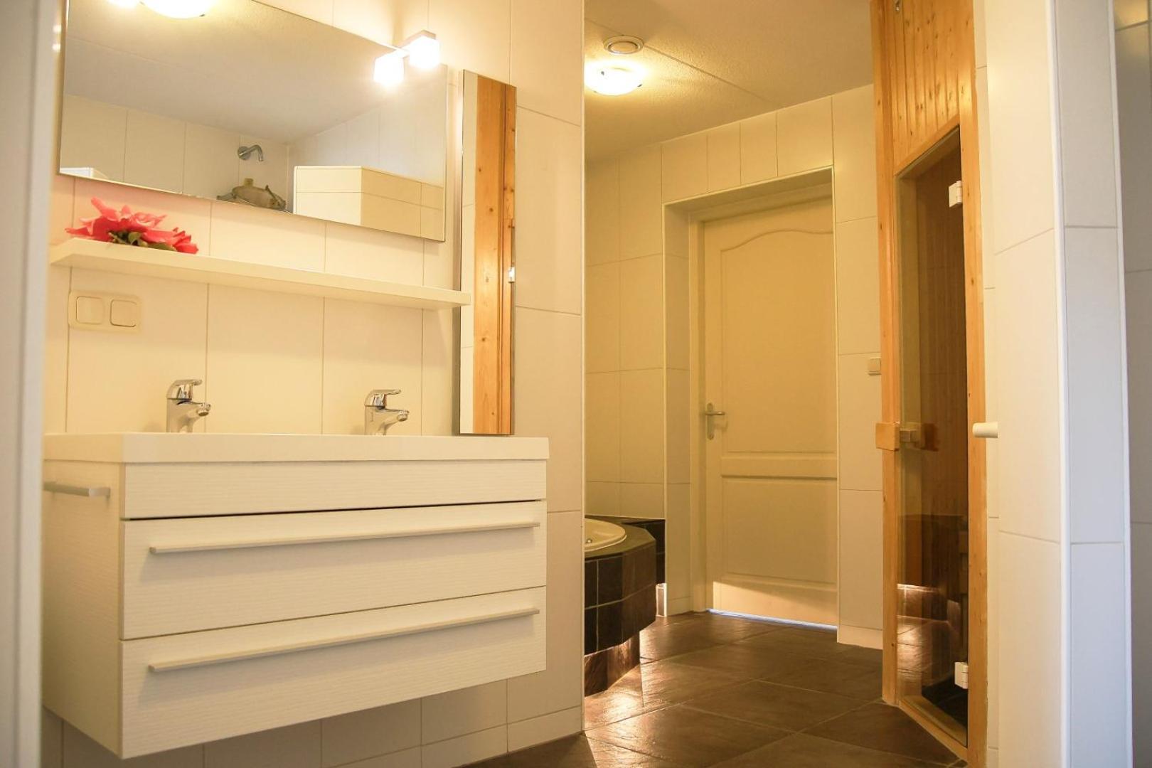 Luxe Vakantiehuis In Friesland Joure Exterior photo